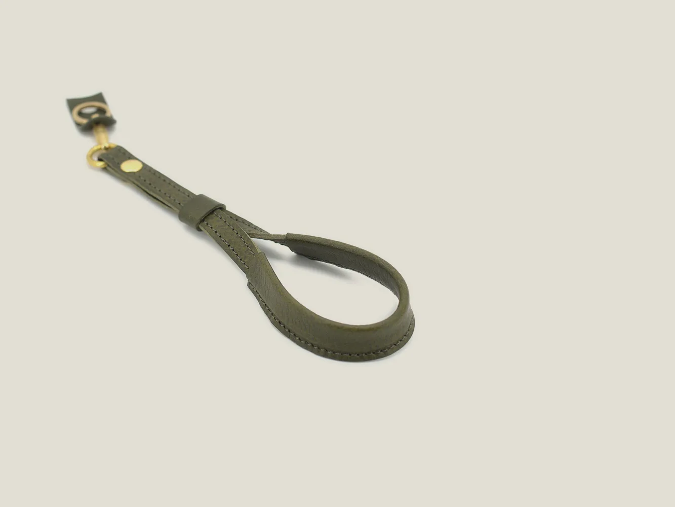 Day deo may anh co tay co khoen chong xoan